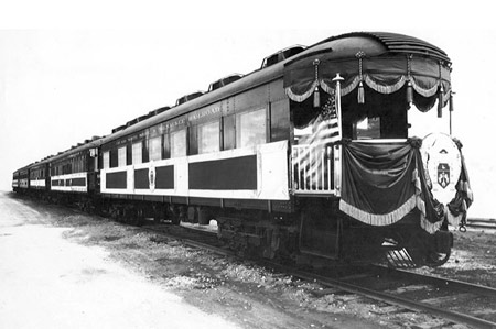Chicago North Shore and Milwaukee  train to the 1926 International Echaristic Congress in Chicago